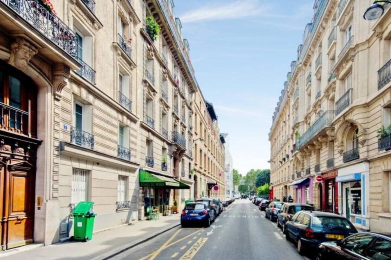 Cozy 2 Bedroom Apartment In Paris Exterior photo
